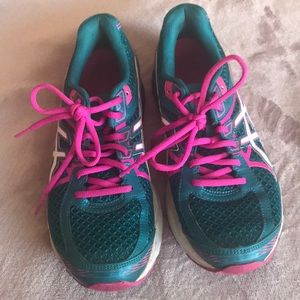 ⭐️⭐️⭐️Asics Gel- Flux 3 Women’s Size 8.5